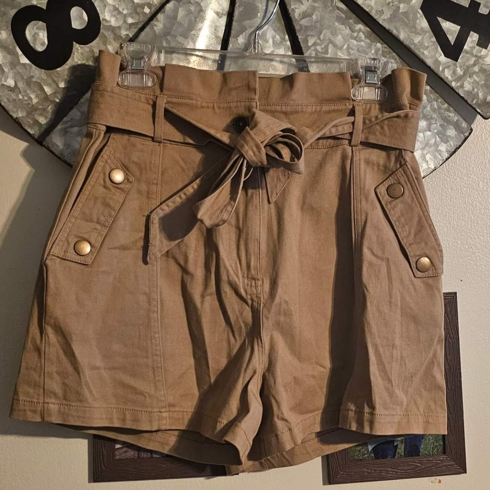 Khaki shorts.